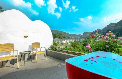 Wulingyuan Hotel | Pure House