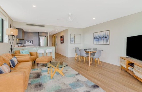 Coolangatta Apartment | Pure Kirra 103 - Beautiful Kirra Beachfront