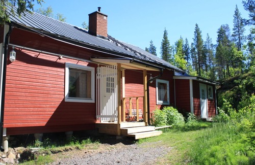 Kurravaara House | Pure nature at the river Torneälven not far from the ice hotel