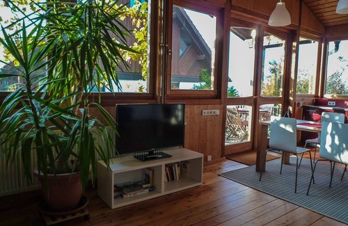 Frickingen House | Pure relaxation! Holiday home: integrated into the nature with modern interior!