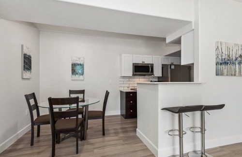 Arrowhead Ranch Apartment | Pure Suites Furnished Two Bed Glendale Pool Gym