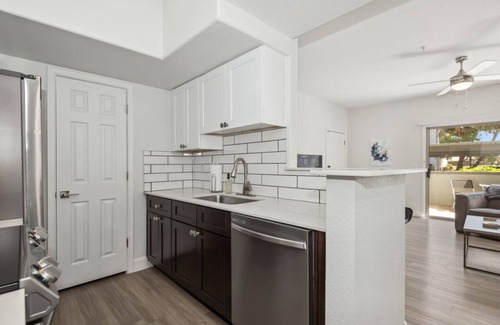 Arrowhead Ranch Apartment | Pure Suites Furnished Two Bed Glendale Pool Gym