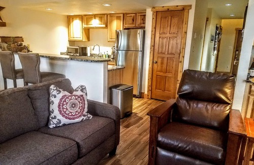 Purgatory House | Purgatory Ski Area - Upgraded Townhome with Beautiful Views at Cascade Village