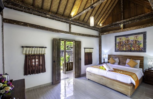 Batuan House | Puri Astrani by WizZeLa