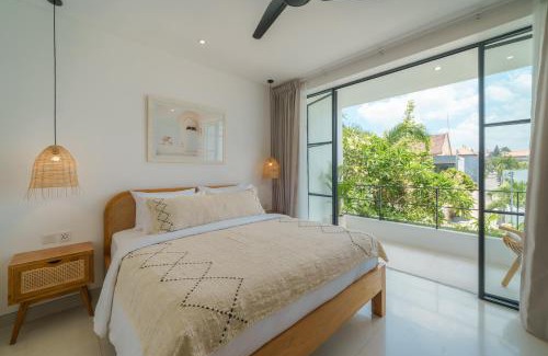 Berawa Villa | Puri Senang - Luxury 4BR Private Pool Villa in Central Berawa