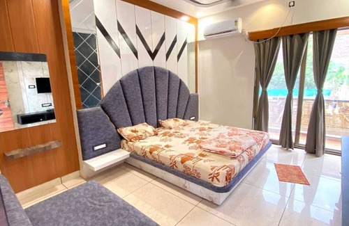 Omkareshwar Hotel | Purnima Hotel