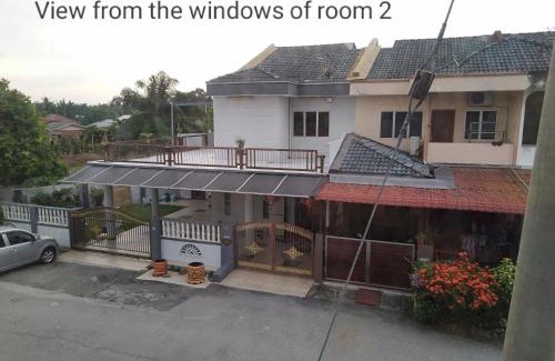 Teluk Panglima Garang House | Purple Dream Home