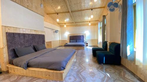 Kasol House | Purple House