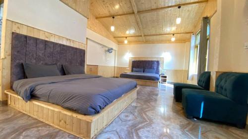 Kasol House | Purple House