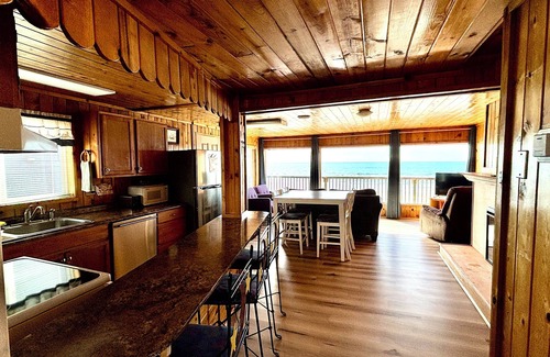 Lincoln City Condo | Purple Moon #1 - Beautiful Beachfront home with private access to the beach