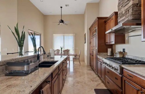 Rio Verde Foothills House | Purple Mountains Majesty w/2 Jacuzzis + Pool Table