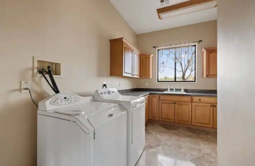 Rio Verde Foothills House | Purple Mountains Majesty w/2 Jacuzzis + Pool Table