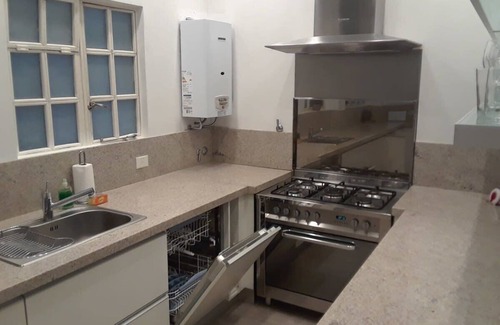 Retiro Apartment | Purple Rain - Elegant 2 Bedroom in Recoleta