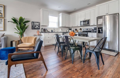 Fredericksburg House | Purple Sage - Minutes from downtown Fredericksburg - Fire pit and Large Yard