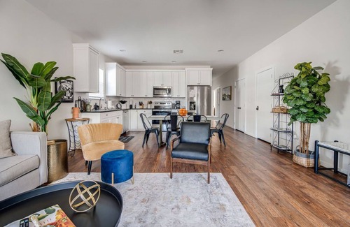 Fredericksburg House | Purple Sage - Minutes from downtown Fredericksburg - Fire pit and Large Yard