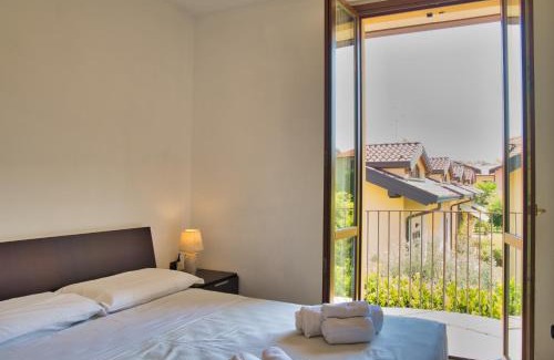 Bosisio Parini Apartment | Pusiano Lake - Living
