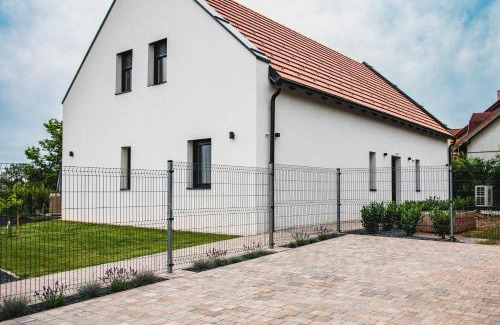Paloznak Apartment | Pusszantalak Paloznak