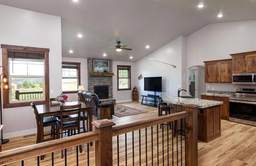 Thayne House | Put Your Boots Up After a Full Day