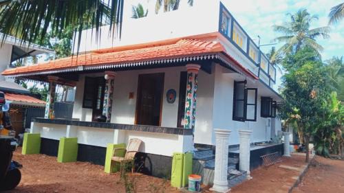 Quilon Bed & Breakfast | Puthooramveed home stay