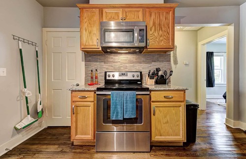 Central Oklahoma City Apartment | Putnam Pad II Summary