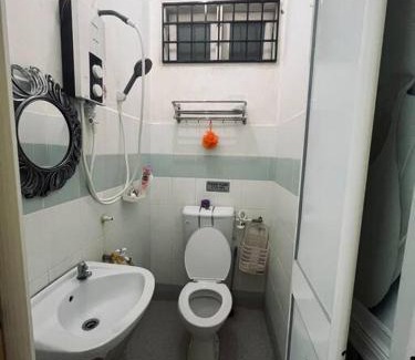Pengkalan Chepa House | Putri Homestay Bungalow at UMK Pengkalan Chepa