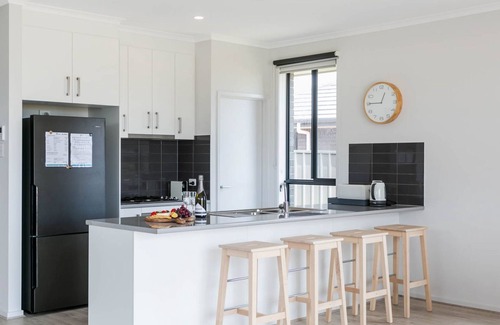 Normanville House | Putters Paradise 25-30 Troon Drive