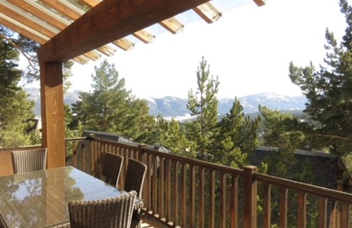 Puyvalador Ski Chalet | Puyvalador chalet with view