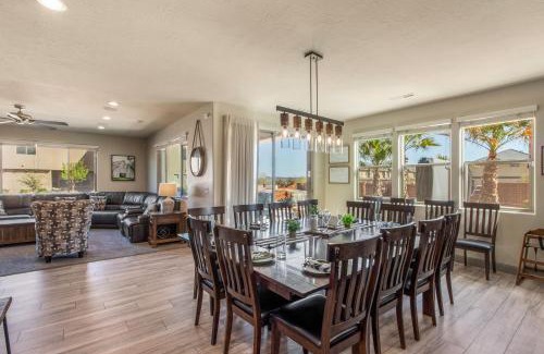 Santa Clara House | PV 99 Private Hot Tub, Ping Pong Table, Xbox X series and Resort Amenities