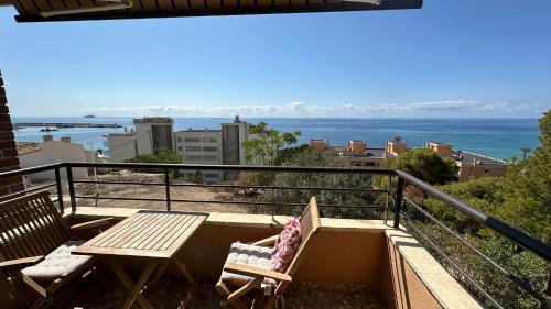 Villajoyosa Apartment | PV20B, Amplio apartamento centrico, 50 mt de la playa y vistas al mar