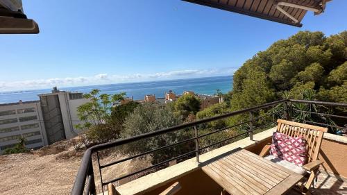 Villajoyosa Apartment | PV20B, Amplio apartamento centrico, 50 mt de la playa y vistas al mar