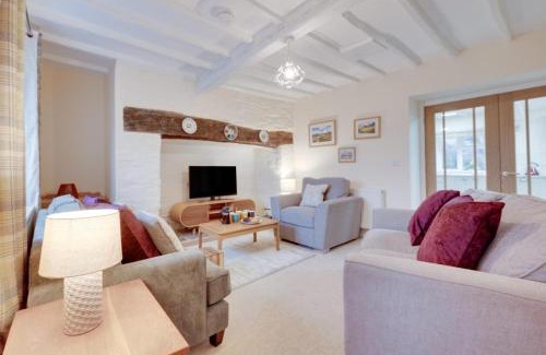 Machynlleth House | Pwllglas