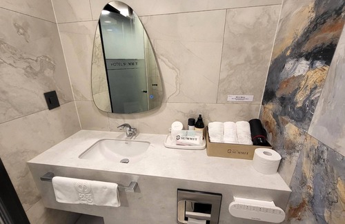 Pyeongtaek Hotel | Pyeongtaek Hotel Summit