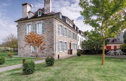 Lau-Balagnas Apartment | Pyrénées Cottage with Mountain View, Private Terrace, and Wi-Fi – Top-Rated Accommodation