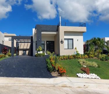 Ocho Rios House | PYRAMID JOY, 2 Bedroom Villa, Ocho Rios, Jamaica