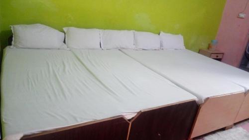 Basai Bed & Breakfast | Pyrenees Homestay