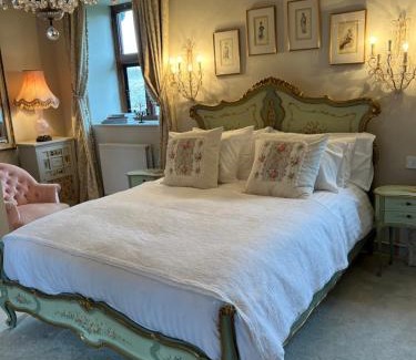 Burford Bed & Breakfast | Pytts House Boutique Bed & Breakfast