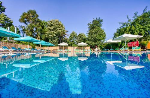 Neptun Hotel | Q Hotel