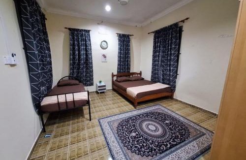 Kampung Gong Datok House | Q's HOMESTAY UNISZA