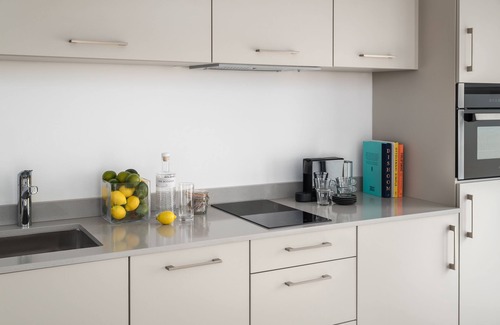 Brighton City Centre Apartment | Q Square by Supercity Aparthotels