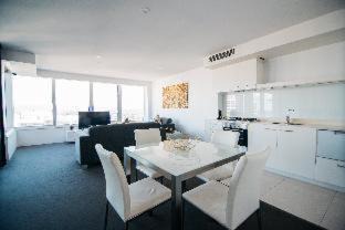 Surfers Paradise Resort | Q1 Resort & Spa - Official