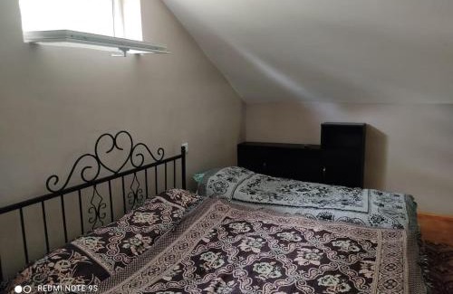 Qax House | Qax, Mamırlı şəlalə
