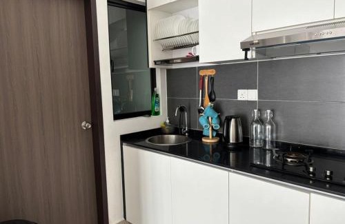 Bandar Penawar Apartment | Qila Homestay at DESARU UTAMA