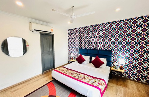 Chhatarpur Hotel | Qotel Hotel Chhatarpur - Opposite Tivoli Garden