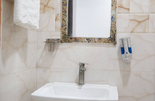 Pashim Vihar Hotel | Qotel Hotel Peeragarhi