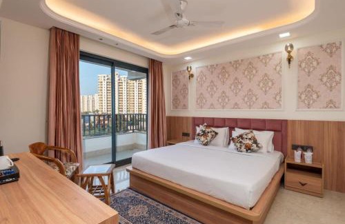 DLF Phase 5 Hotel | Qotel Signature-Golf Course Road & Sector-53