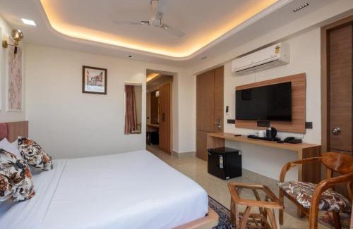DLF Phase 5 Hotel | Qotel Signature-Golf Course Road & Sector-53