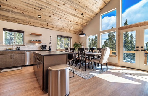 Valley of the Sun House | Qpine Ranch - Brand New Luxury Home in Fairplay - New Hot Tub!