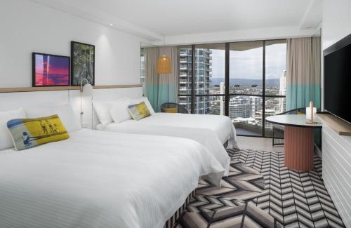 Surfers Paradise Hotel | QT Gold Coast