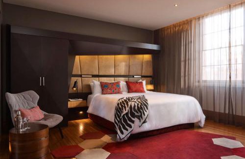 Sydney Central Business District Hotel | QT Sydney