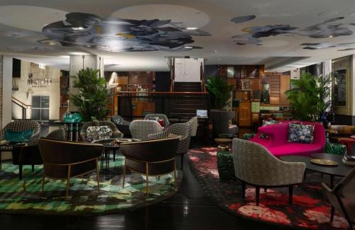 Sydney Central Business District Hotel | QT Sydney